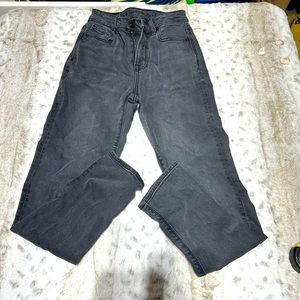 AE size 000 distressed jeans.  Great condition and don’t think they were worn.